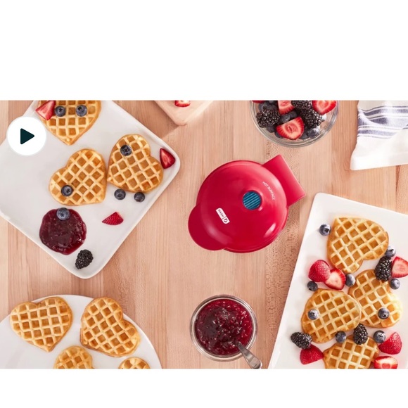 Dash Red Heart Mini Waffle Maker Valentine’s - Picture 9 of 12